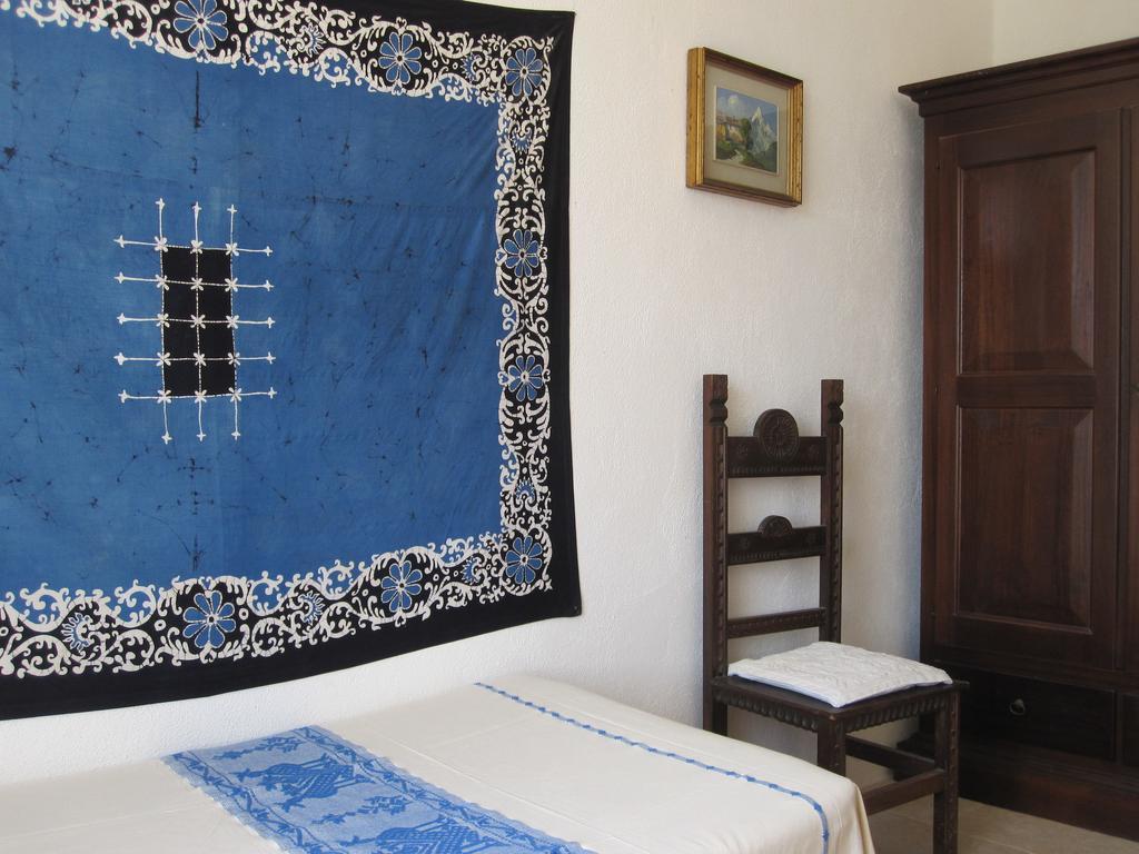 Campi Elisi B&B Сассарі Номер фото