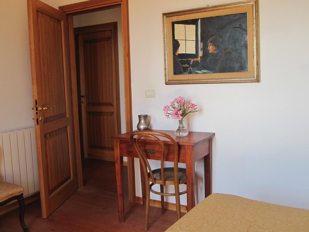 Campi Elisi B&B Сассарі Номер фото
