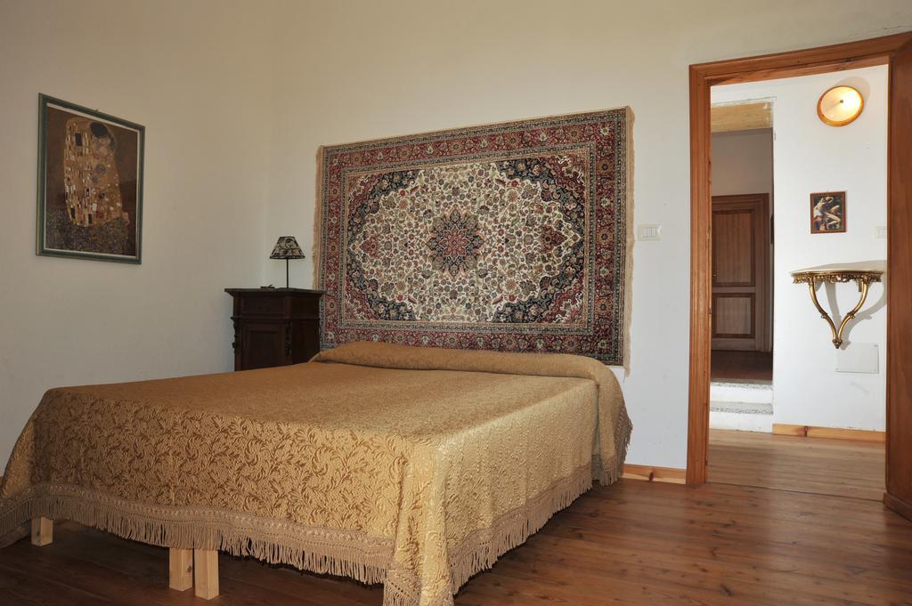 Campi Elisi B&B Сассарі Номер фото